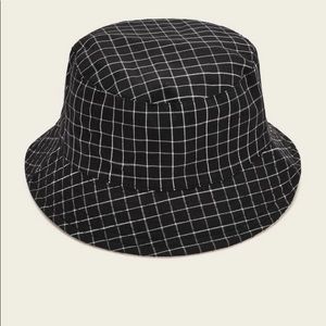 Reversible Grid Pattern Bucket Hat